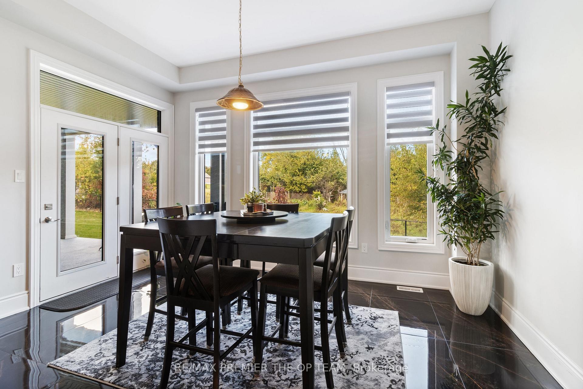 Photo 13 of 66 Broad Way, King, Nobleton — HOMEH