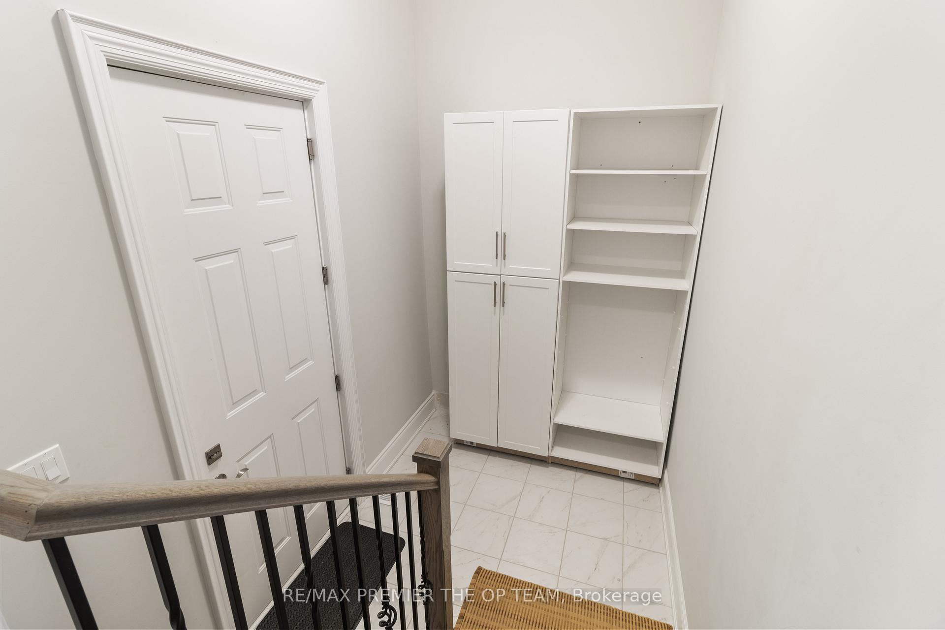 Photo 4 of 66 Broad Way, King, Nobleton — HOMEH