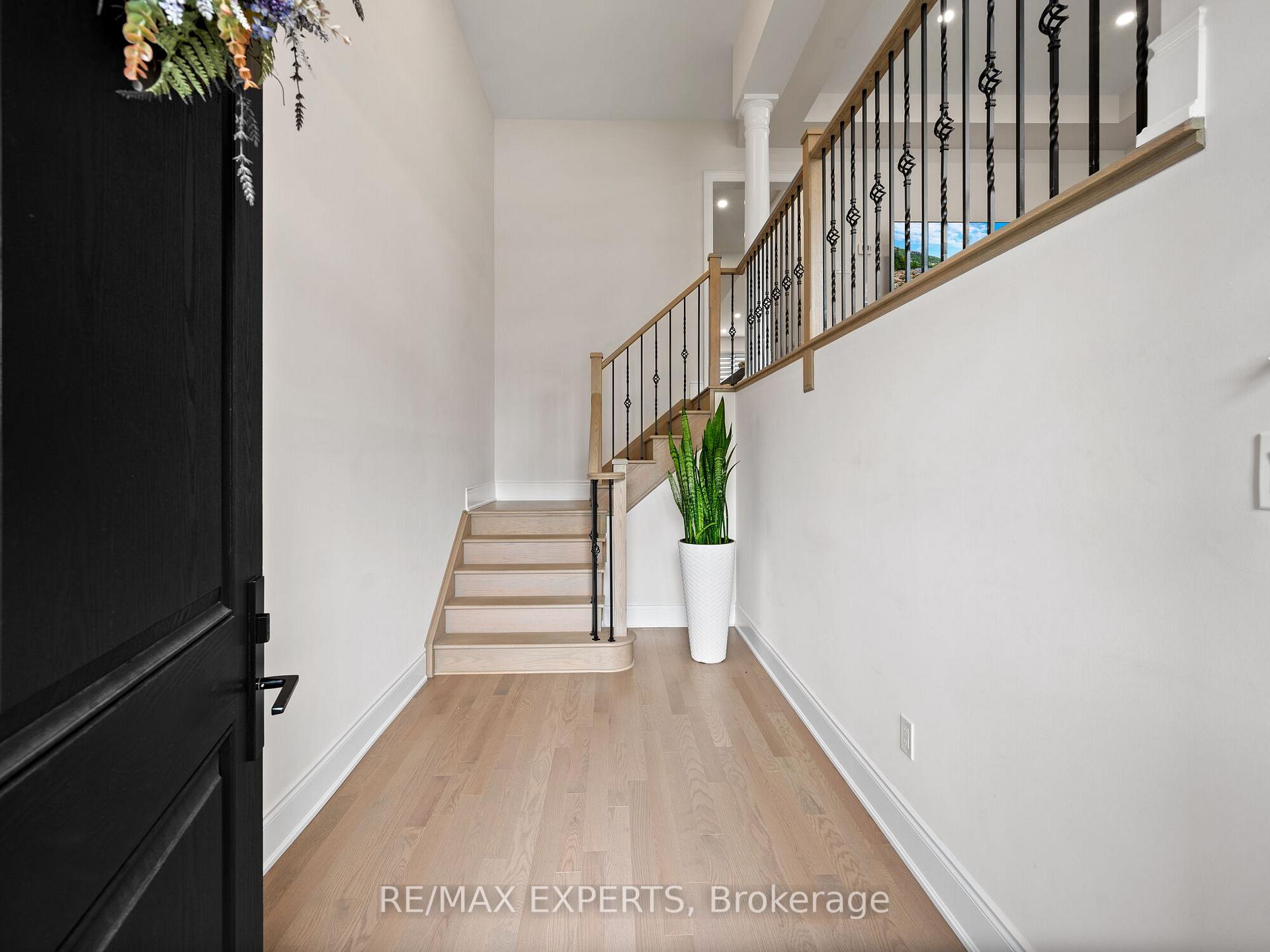 Photo 3 of 120 Stokes Drive, King, Nobleton — HOMEH