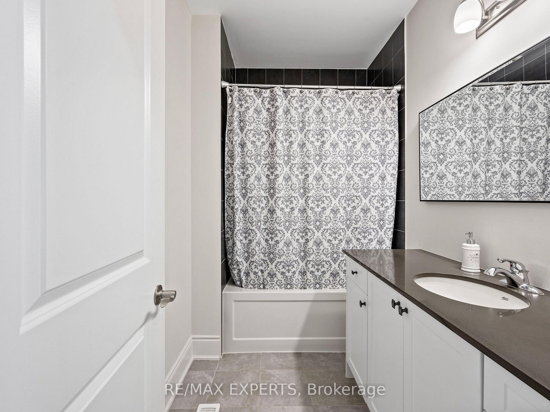 Photo 23 of 120 Stokes Drive, King, Nobleton — HOMEH