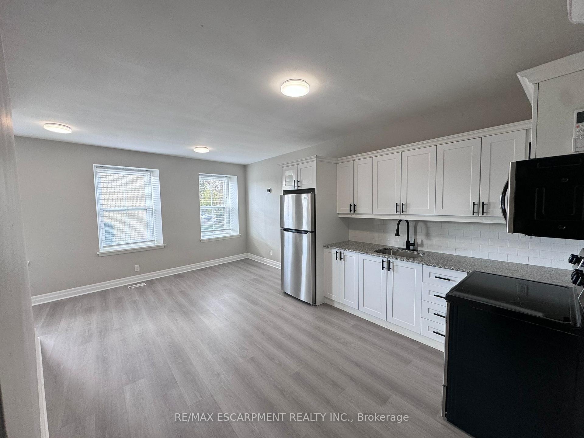 Photo 8 of Unit UPPER, 155 King Street, Hamilton, Dundas — HOMEH