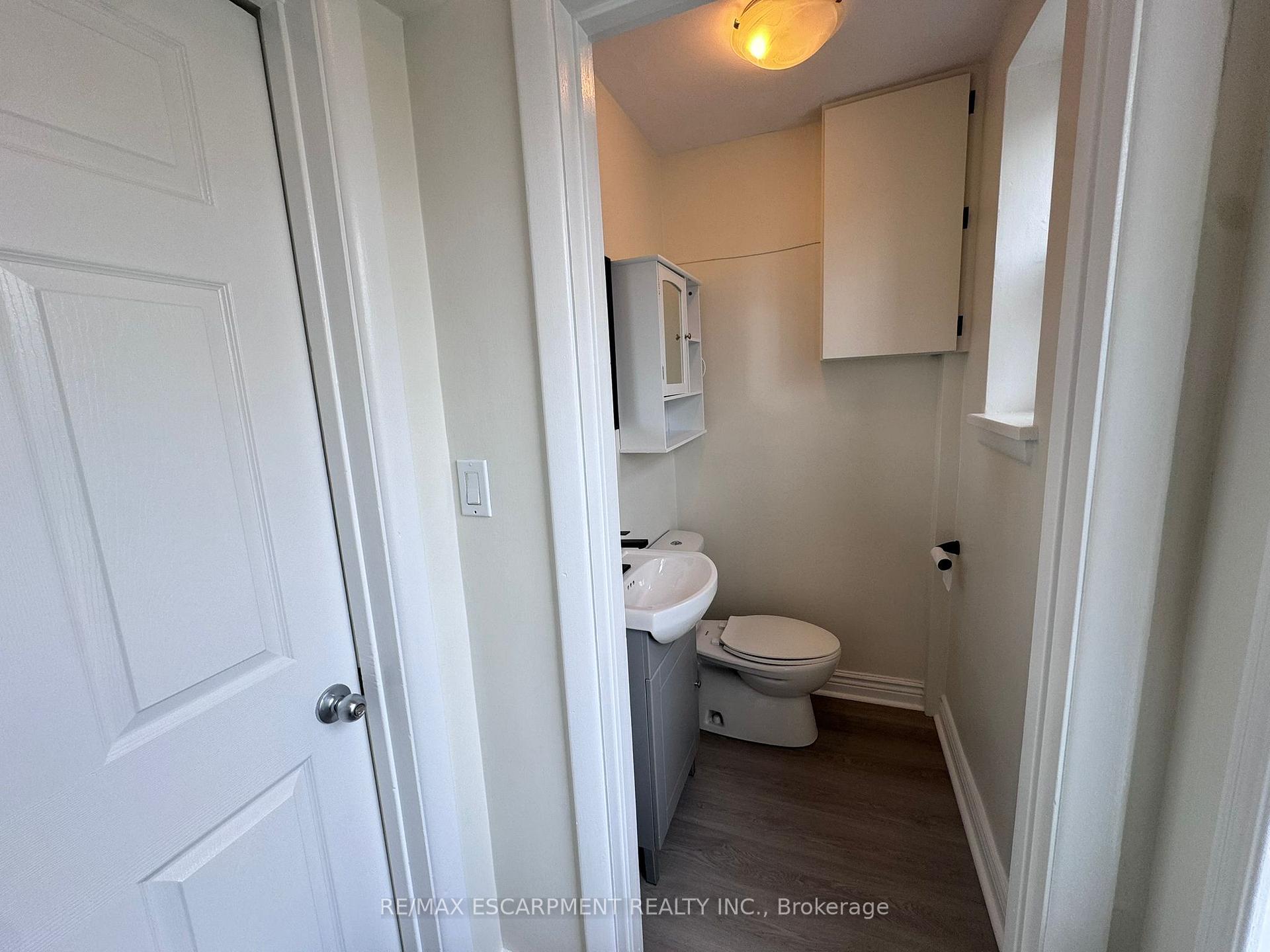 Photo 7 of Unit UPPER, 155 King Street, Hamilton, Dundas — HOMEH