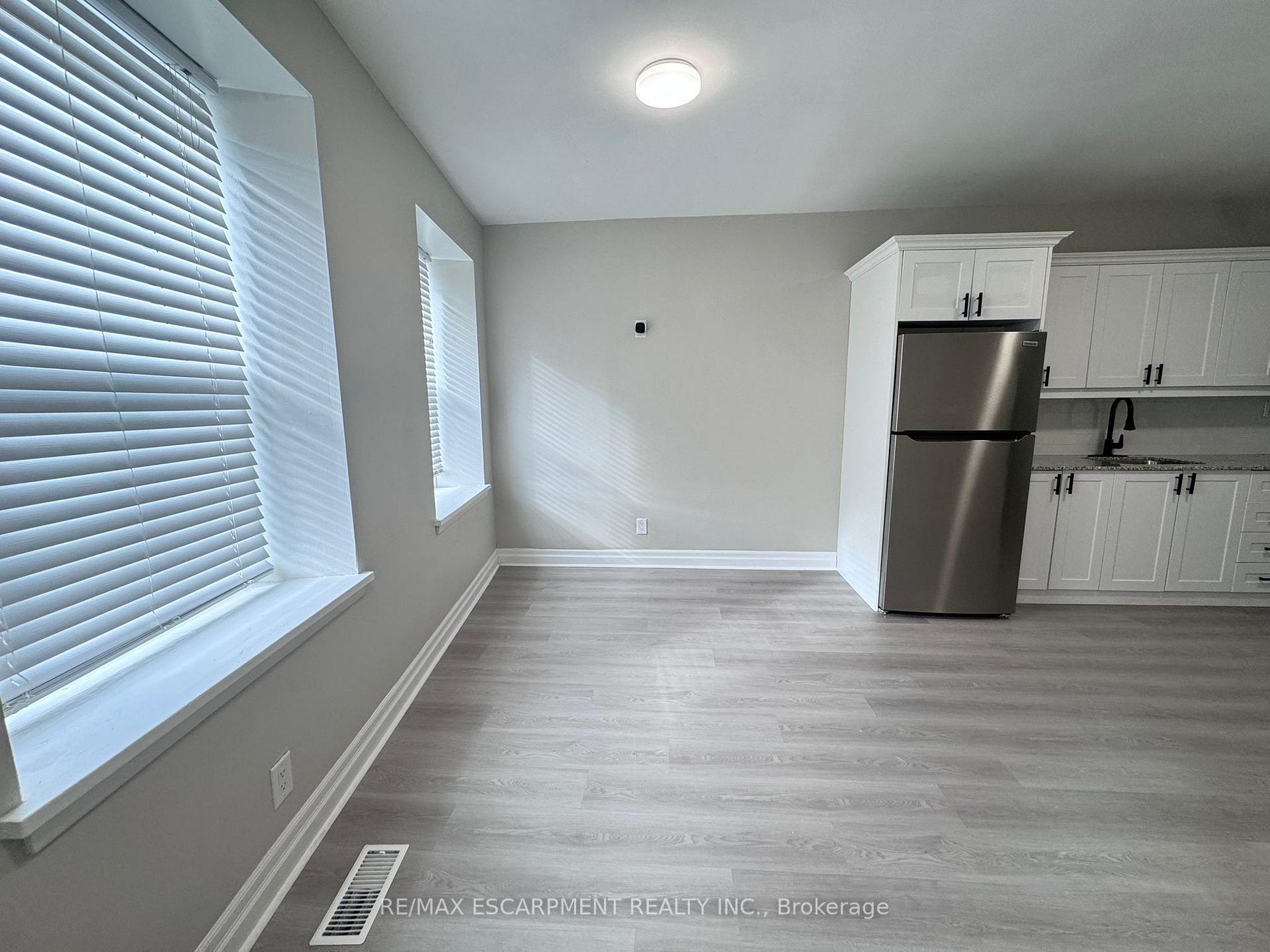 Photo 6 of Unit UPPER, 155 King Street, Hamilton, Dundas — HOMEH