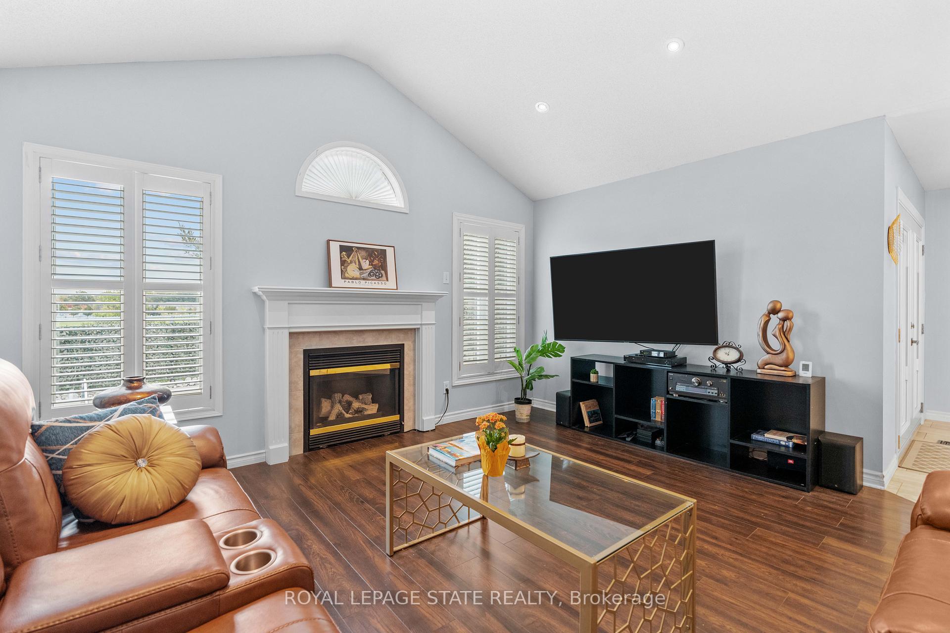 Photo 16 of 95 Thoroughbred Boulevard, Hamilton, Ancaster — HOMEH