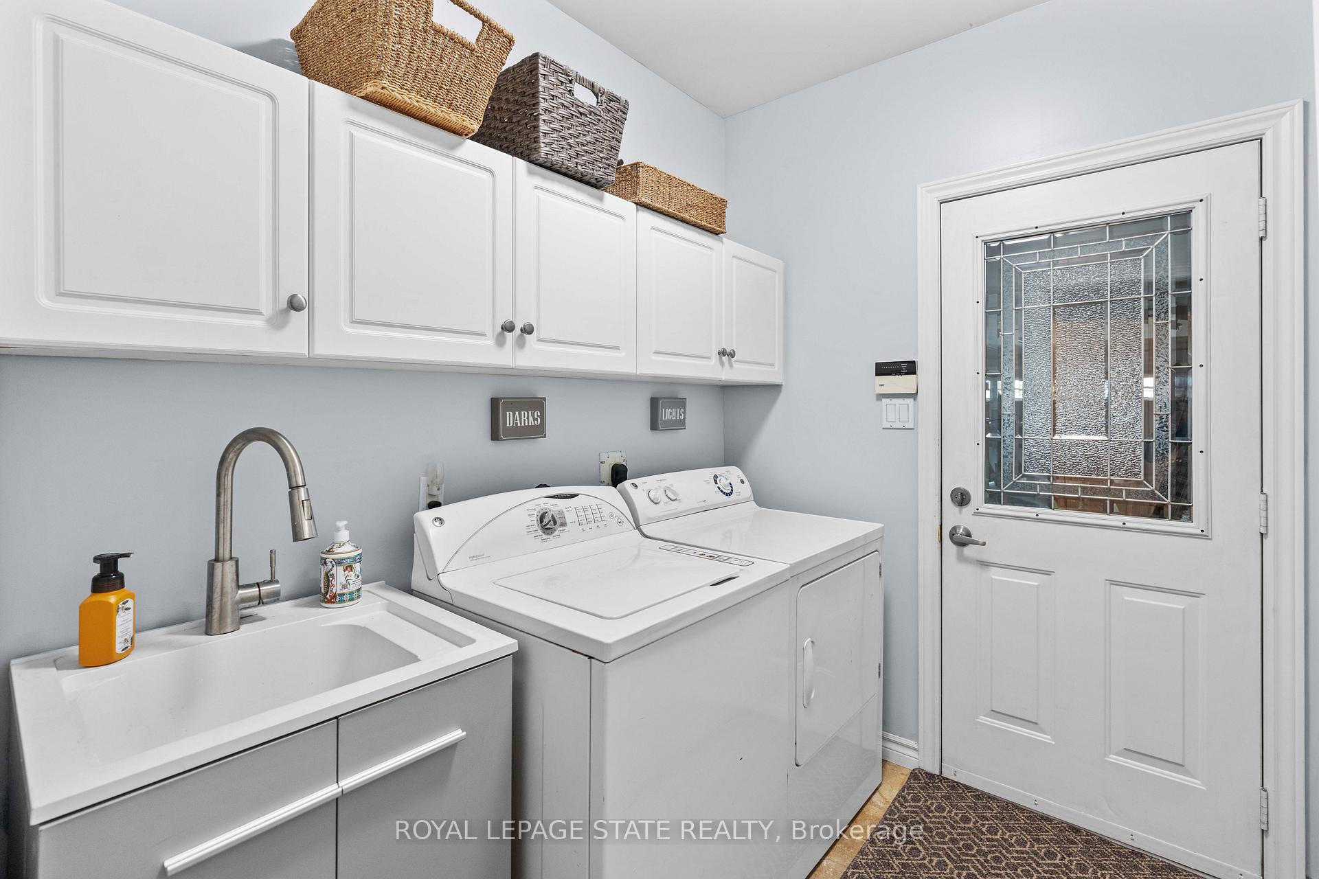 Photo 6 of 95 Thoroughbred Boulevard, Hamilton, Ancaster — HOMEH