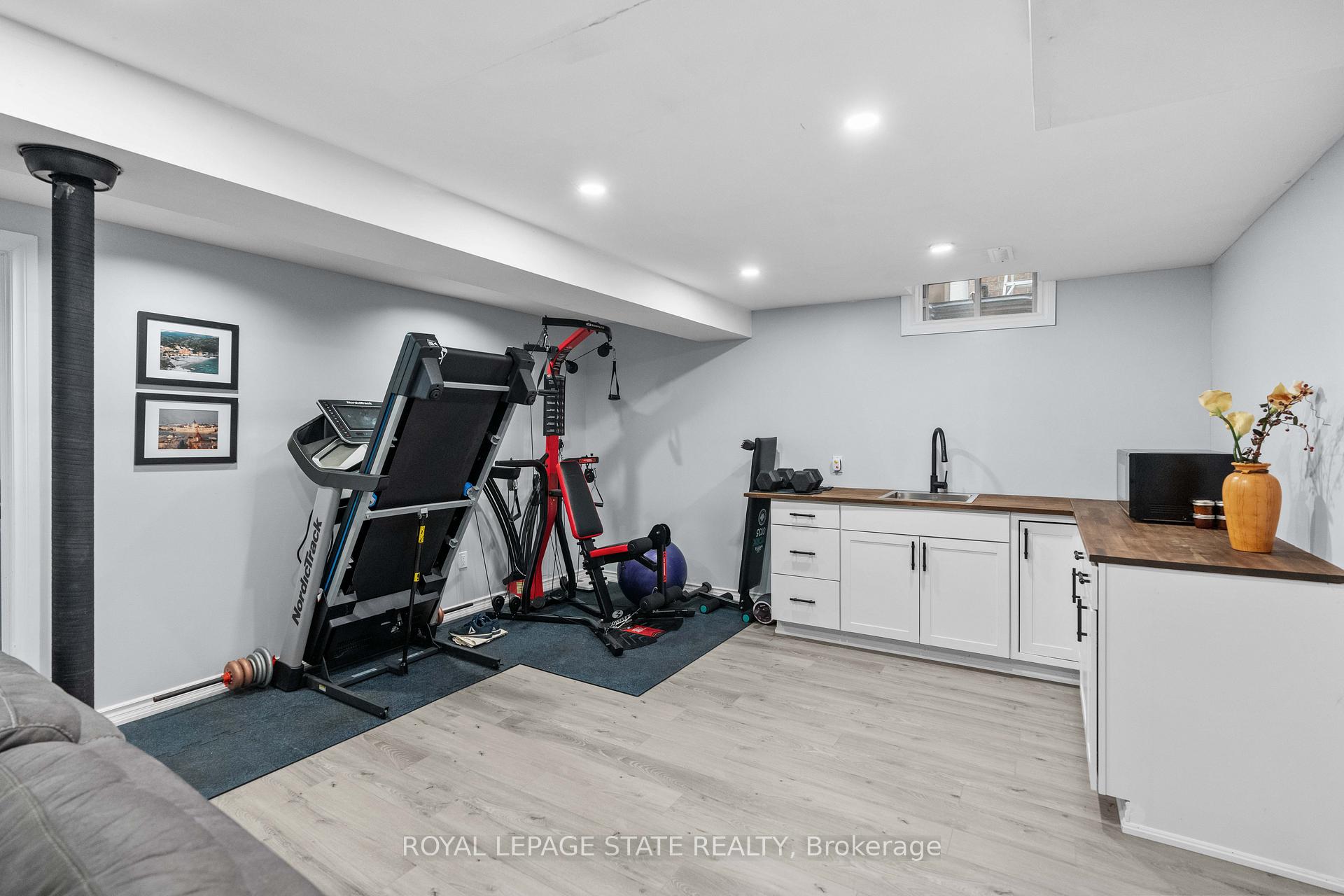 Photo 23 of 95 Thoroughbred Boulevard, Hamilton, Ancaster — HOMEH
