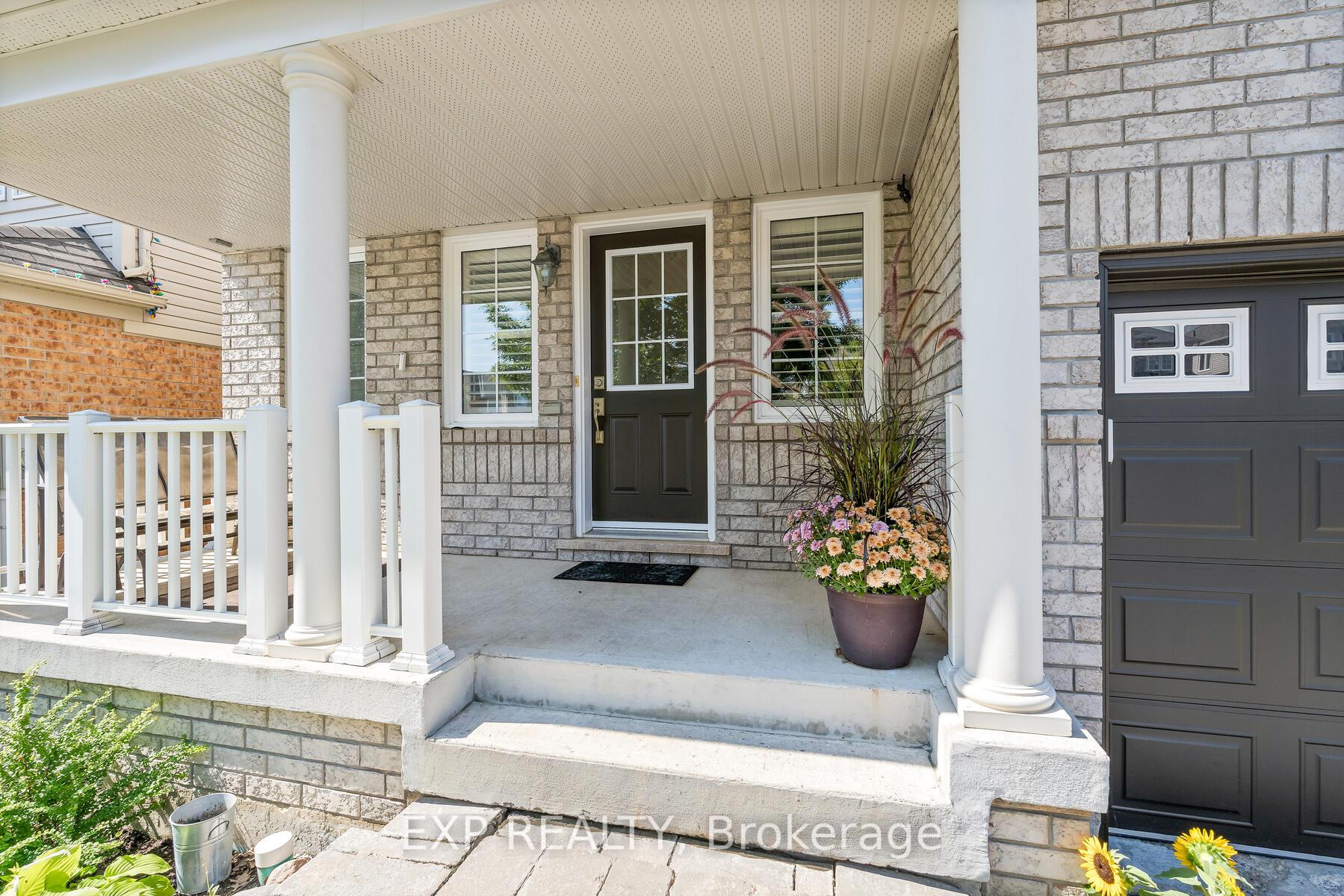 Photo 4 of 18 Davidson Drive, New Tecumseth, Alliston — HOMEH