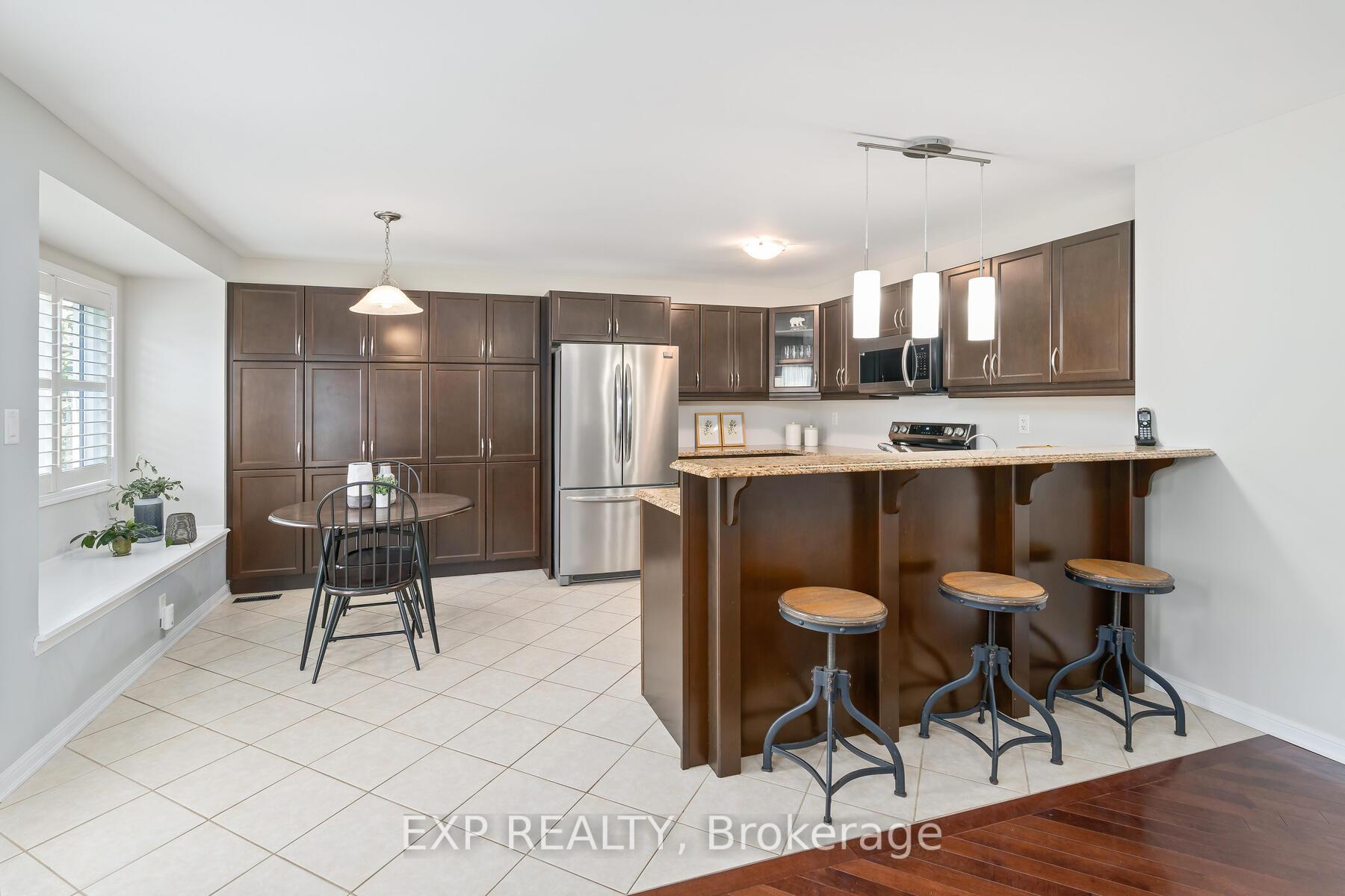 Photo 8 of 18 Davidson Drive, New Tecumseth, Alliston — HOMEH