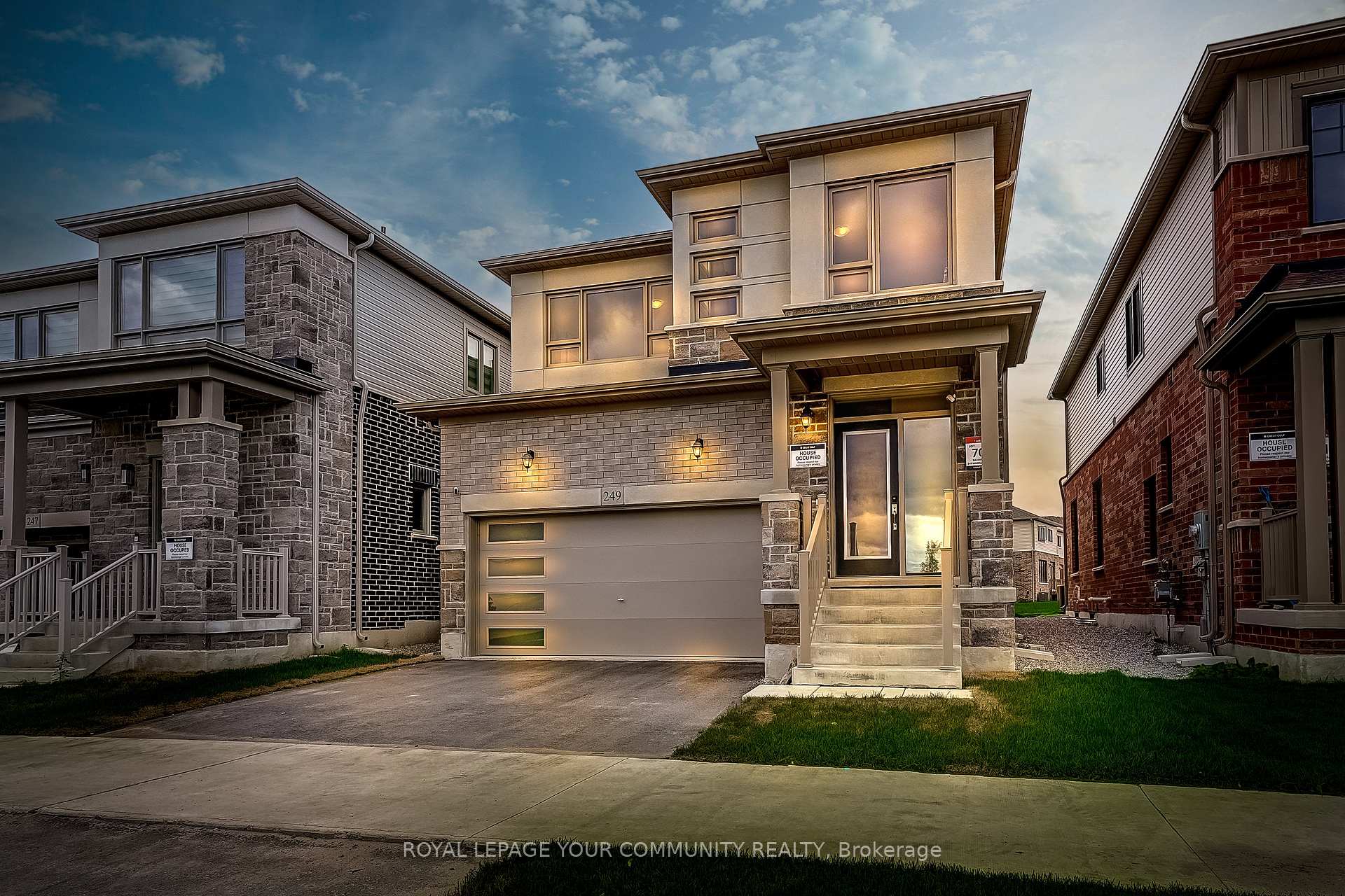 Photo 32 of 249 Madelaine Drive, Barrie, Rural Barrie Southeast — HOMEH