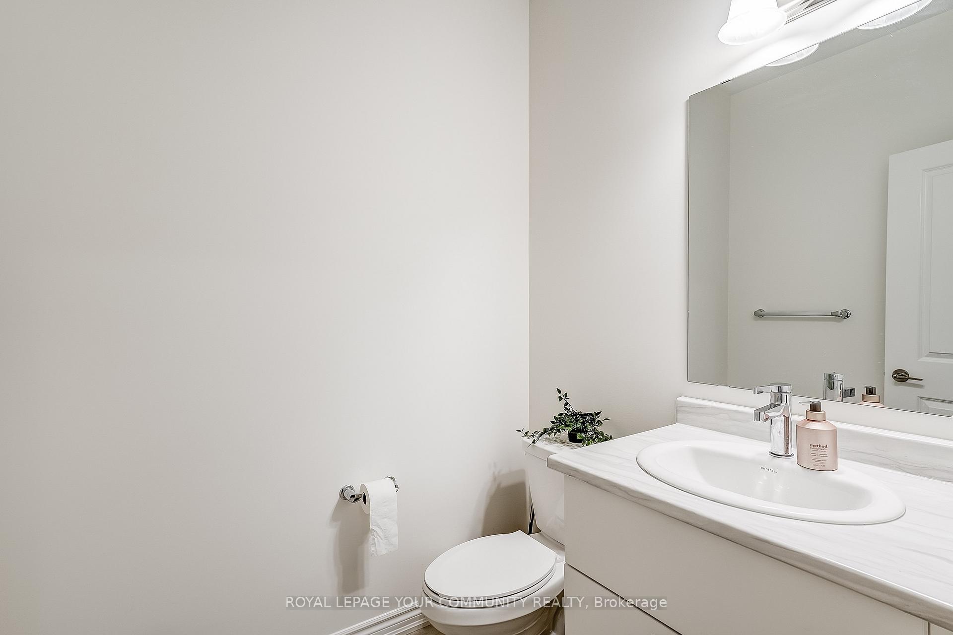 Photo 3 of 249 Madelaine Drive, Barrie, Rural Barrie Southeast — HOMEH