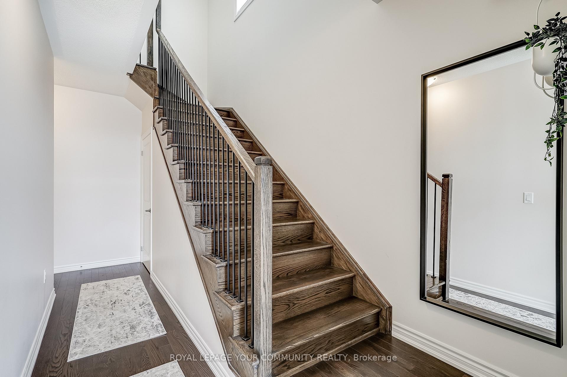 Photo 12 of 249 Madelaine Drive, Barrie, Rural Barrie Southeast — HOMEH
