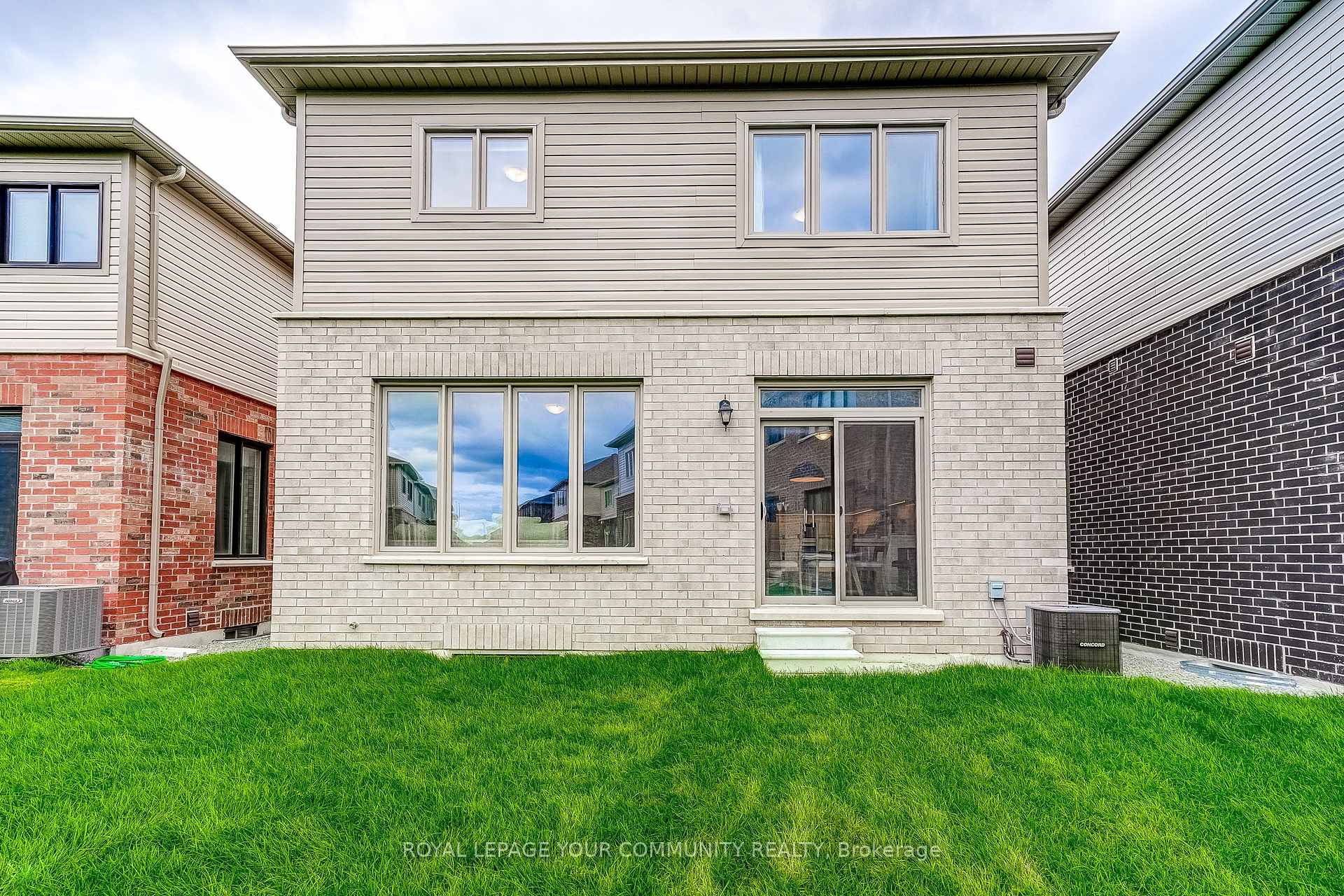 Photo 30 of 249 Madelaine Drive, Barrie, Rural Barrie Southeast — HOMEH