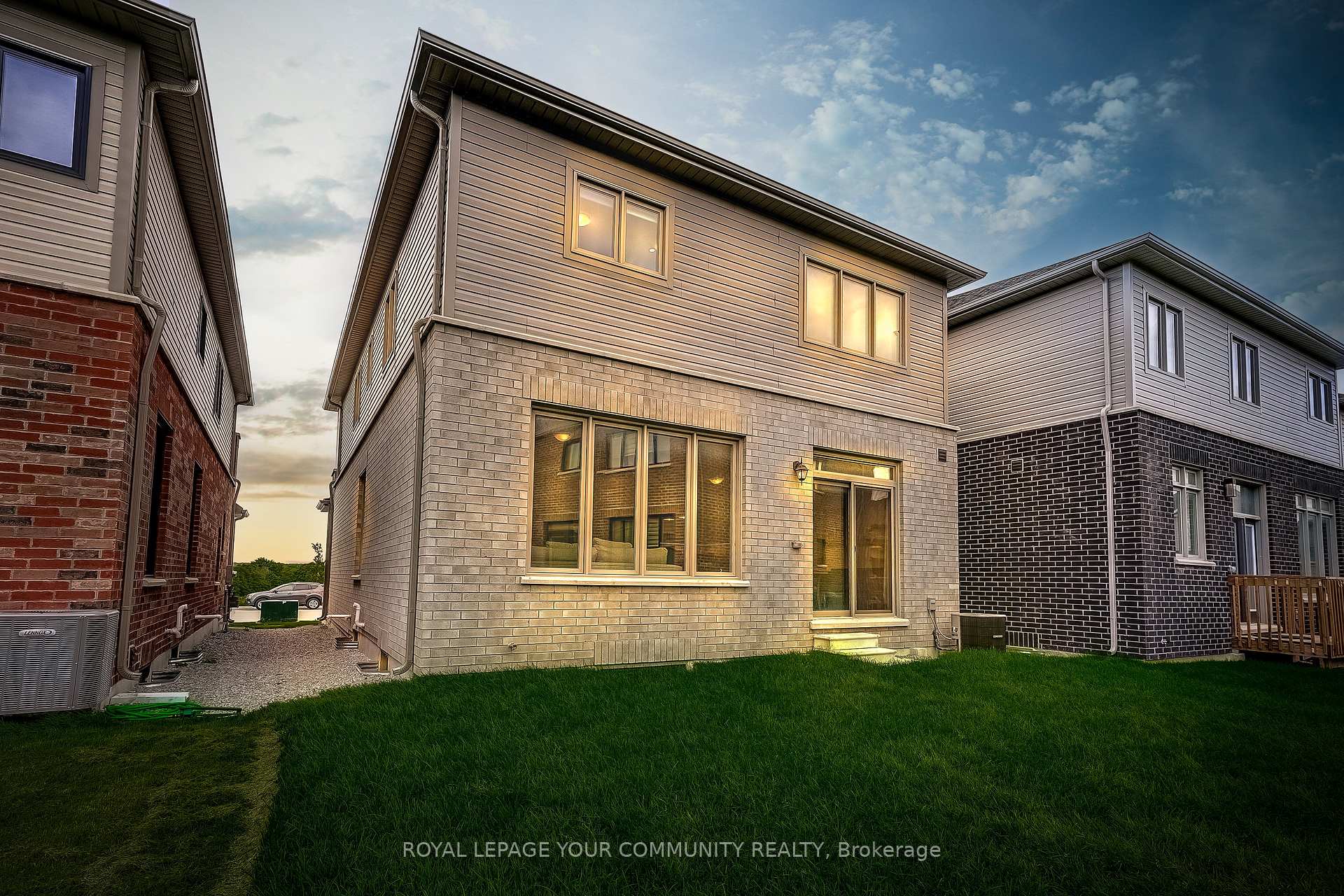 Photo 35 of 249 Madelaine Drive, Barrie, Rural Barrie Southeast — HOMEH