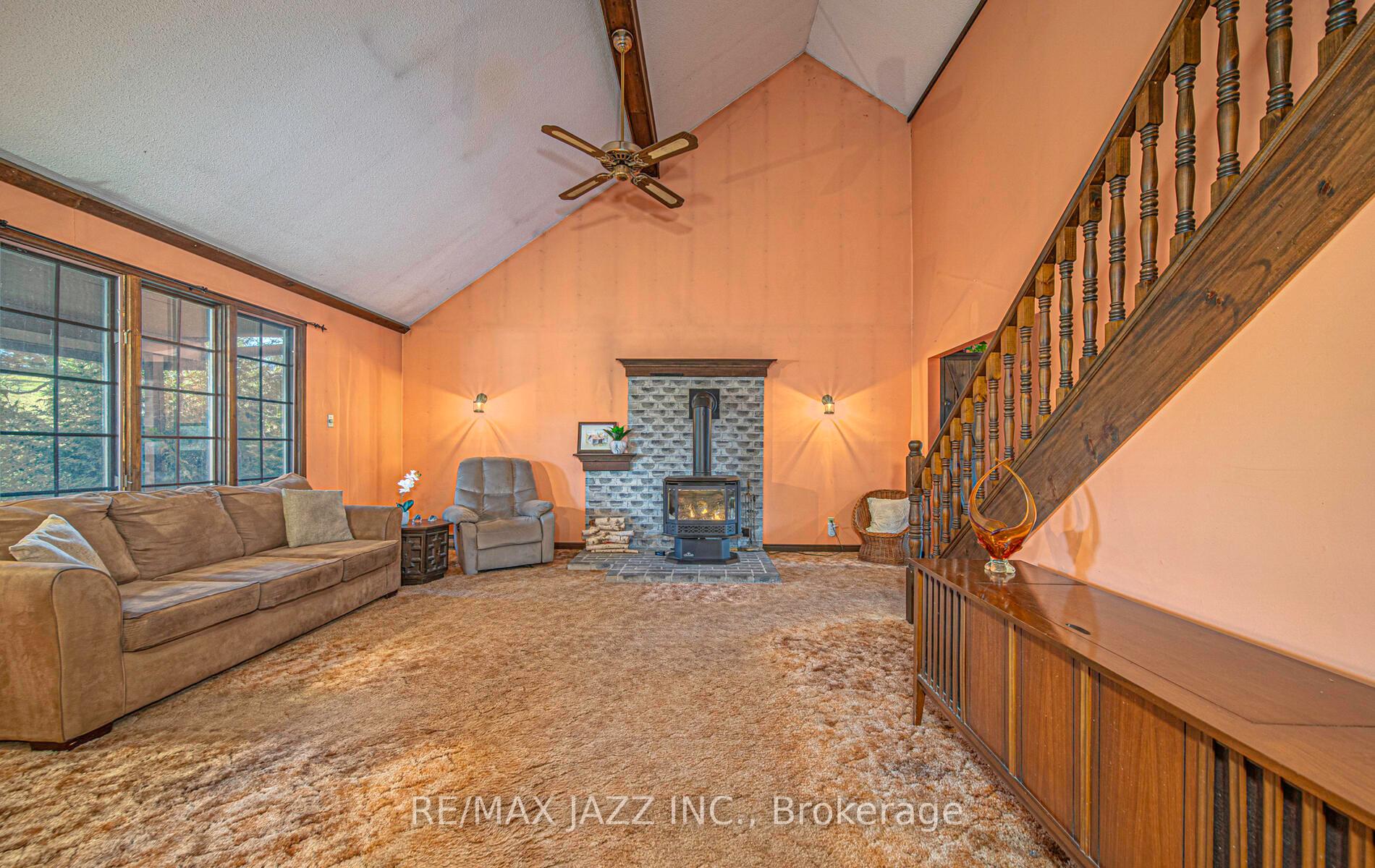 Photo 3 of 4474 Harwood Road, Hamilton Township, Baltimore — HOMEH