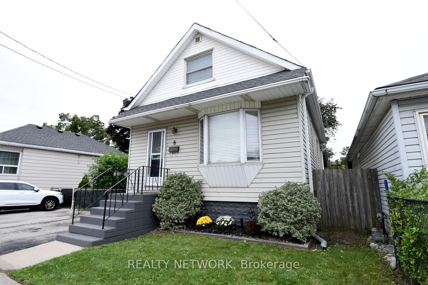 Photo 2 of 8 East 31st Street, Hamilton, Raleigh — HOMEH