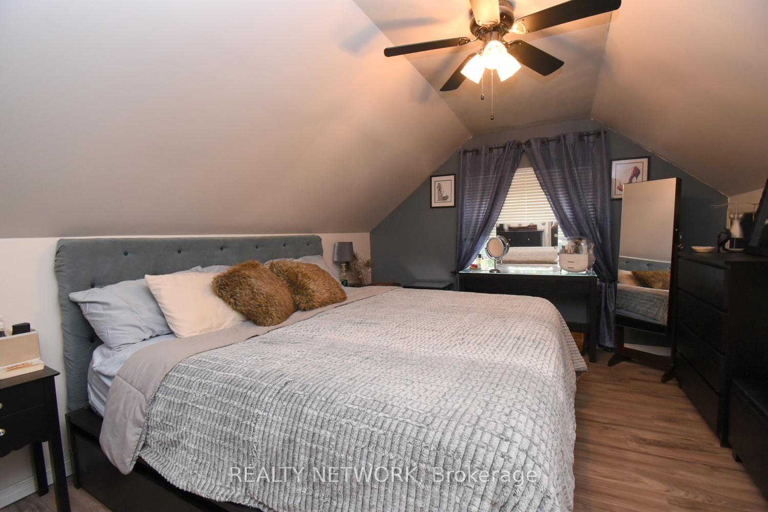 Photo 12 of 8 East 31st Street, Hamilton, Raleigh — HOMEH