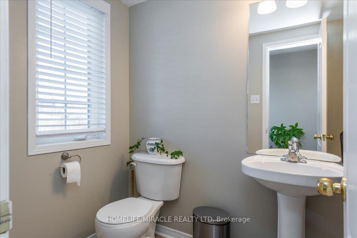 Photo 3 of 68 Admiral Crescent, Essa, Angus — HOMEH