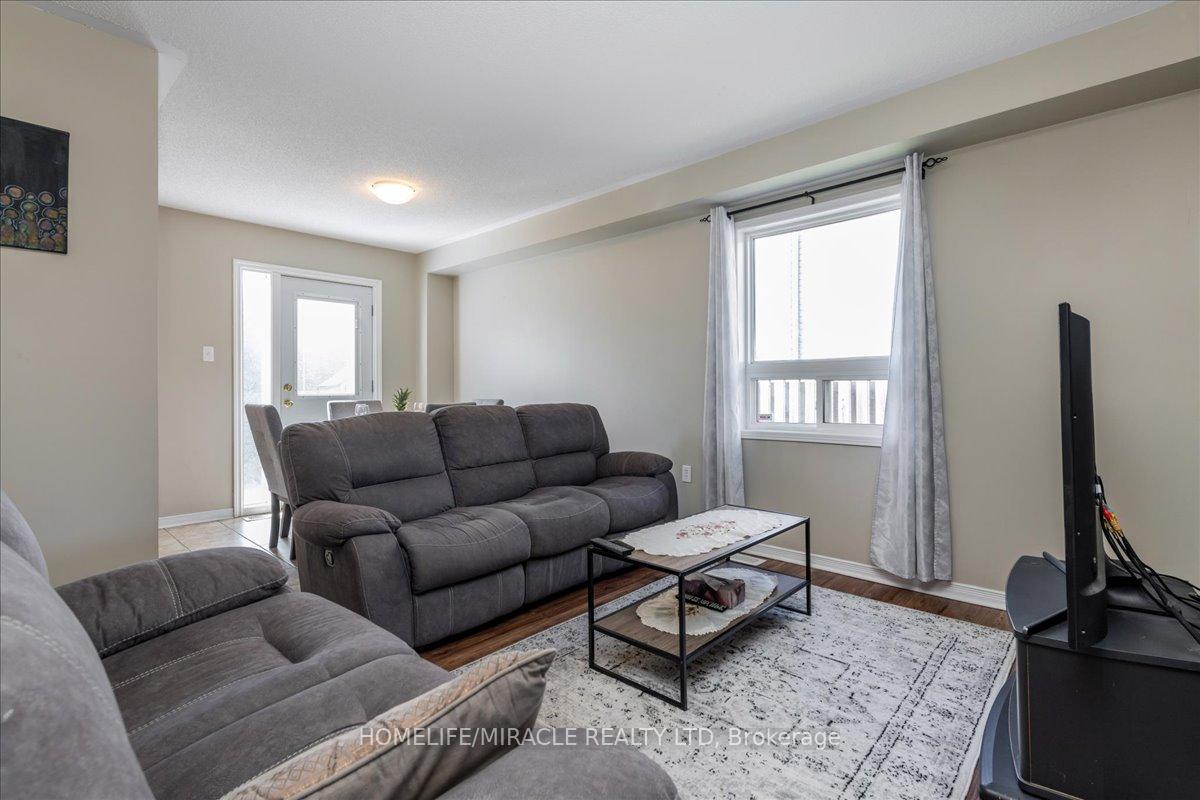 Photo 10 of 68 Admiral Crescent, Essa, Angus — HOMEH