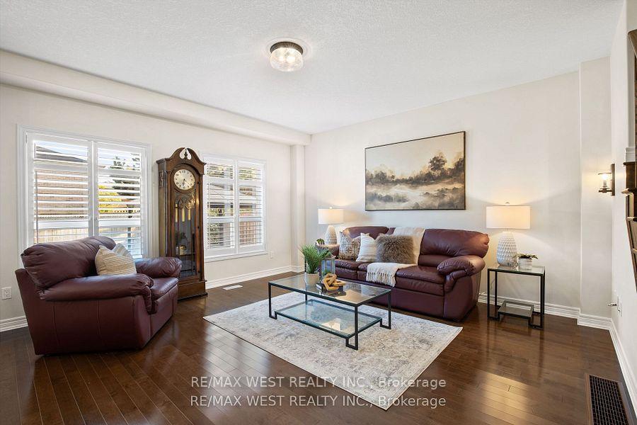 Photo 5 of 47 Burt Avenue, New Tecumseth, Alliston — HOMEH
