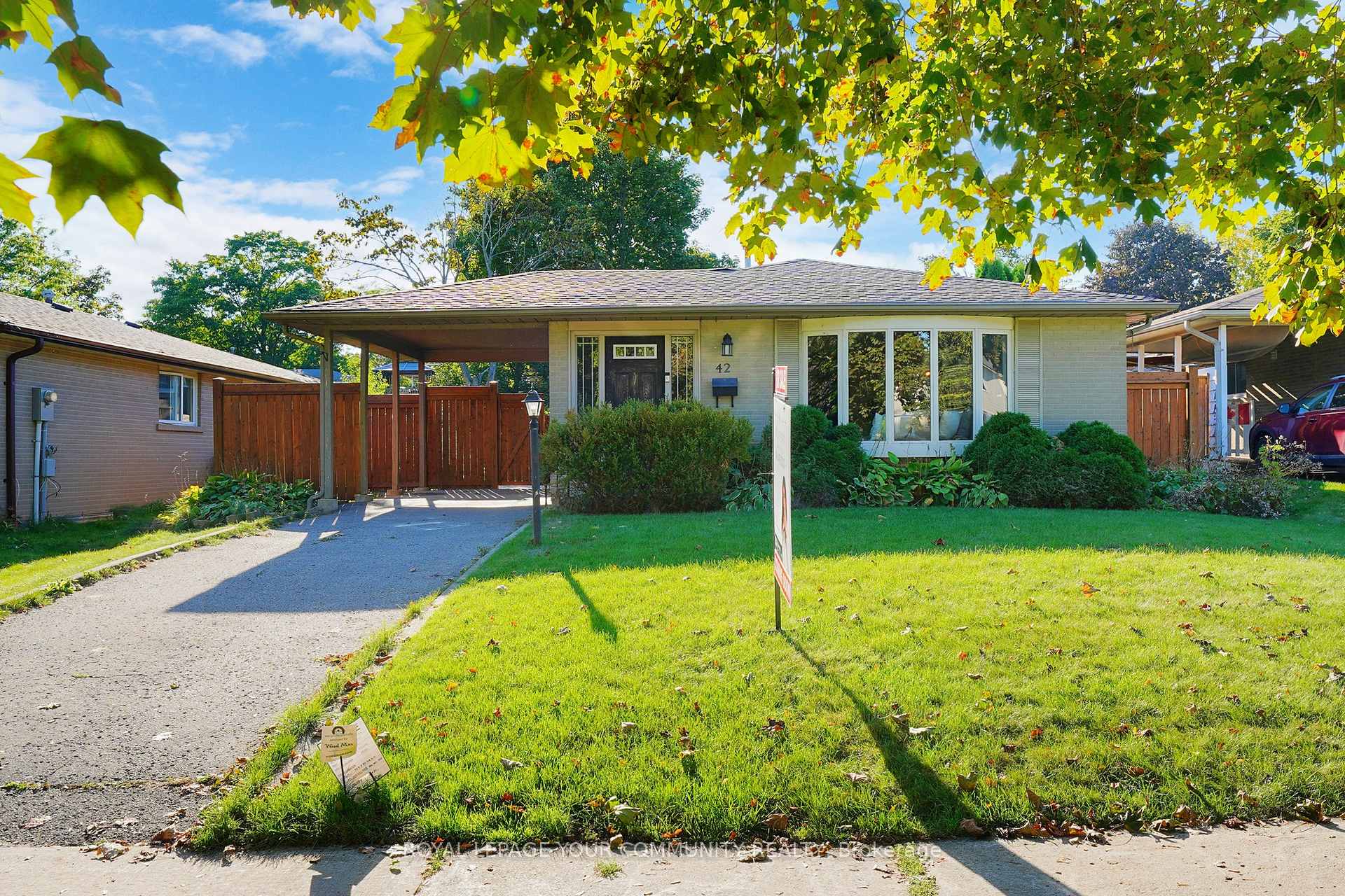 Photo 1 of 42 Devins Drive, Aurora, Aurora Heights — HOMEH