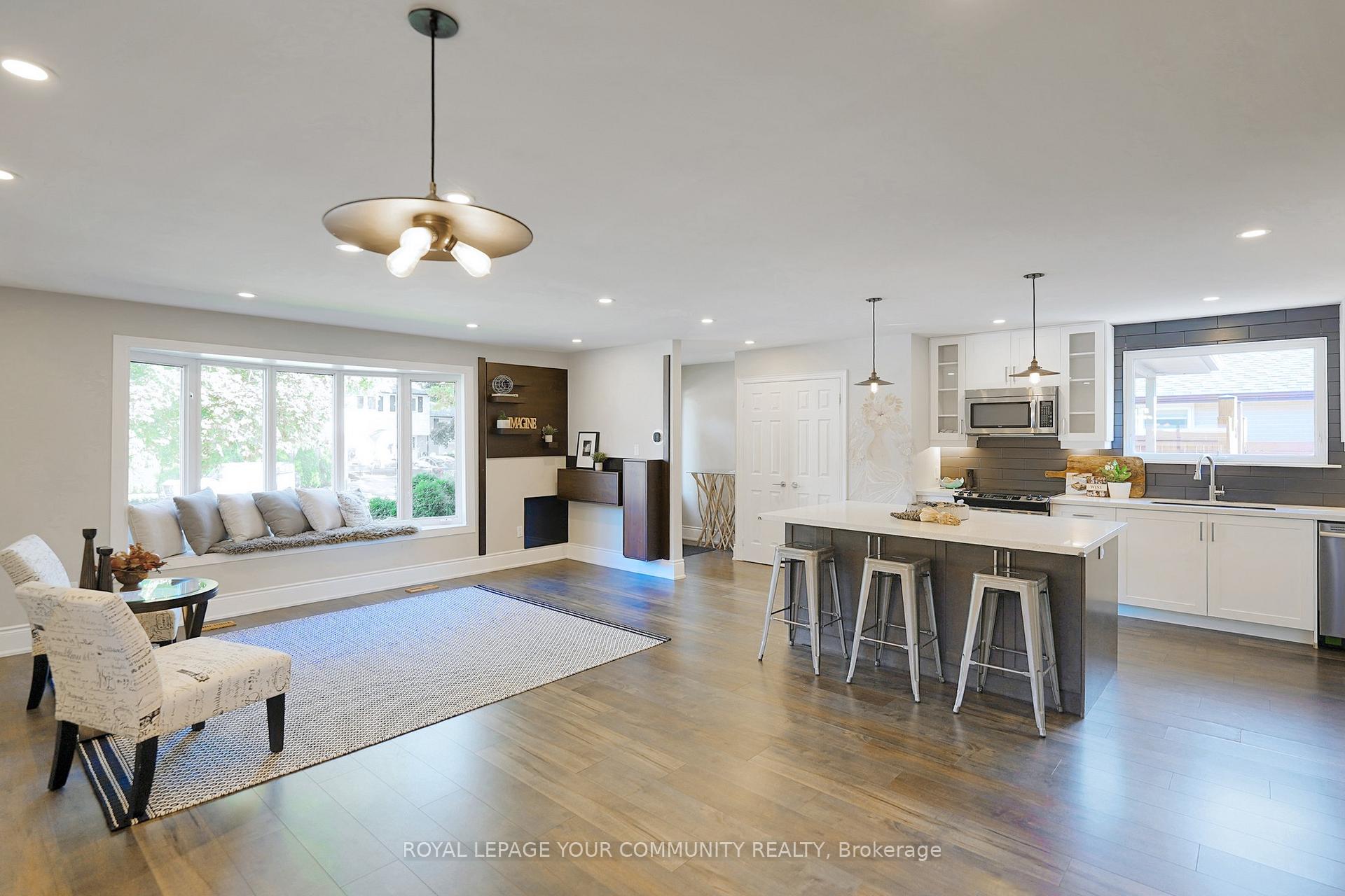 Photo 7 of 42 Devins Drive, Aurora, Aurora Heights — HOMEH