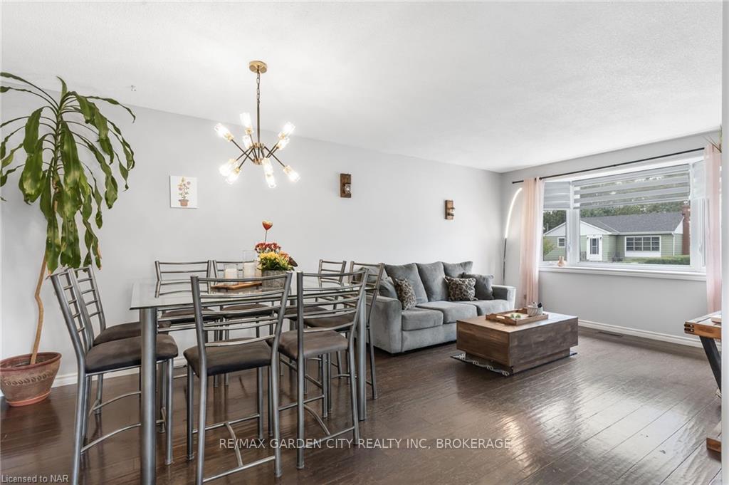 Photo 10 of 50 Bunting Road, St. Catharines, Secord Woods — HOMEH