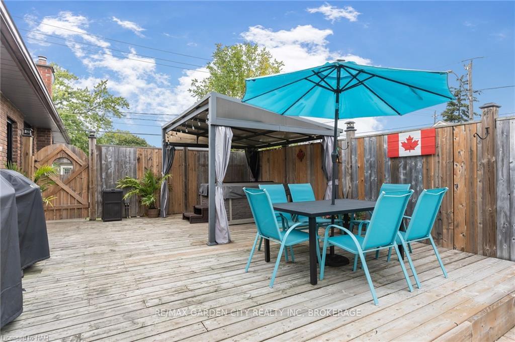 Photo 26 of 50 Bunting Road, St. Catharines, Secord Woods — HOMEH