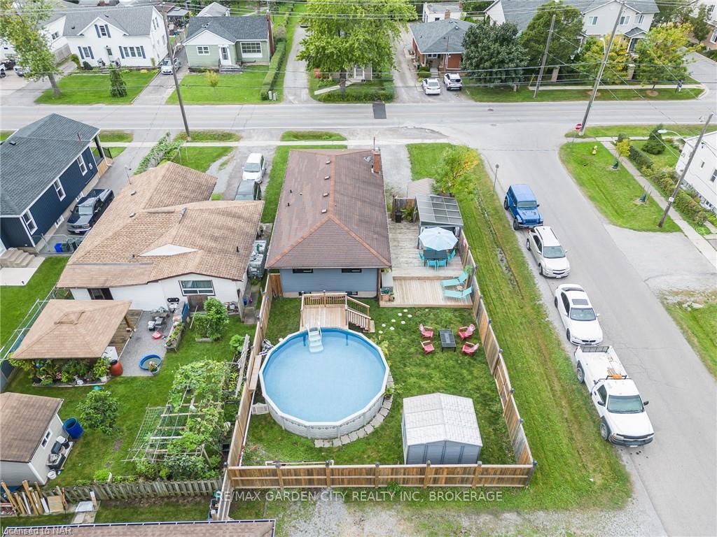 Photo 33 of 50 Bunting Road, St. Catharines, Secord Woods — HOMEH