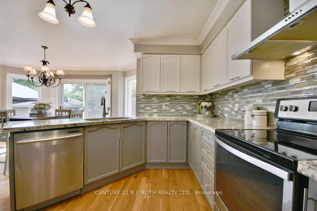 Photo 12 of 79 Maclaren Avenue, Barrie, Innis-Shore — HOMEH