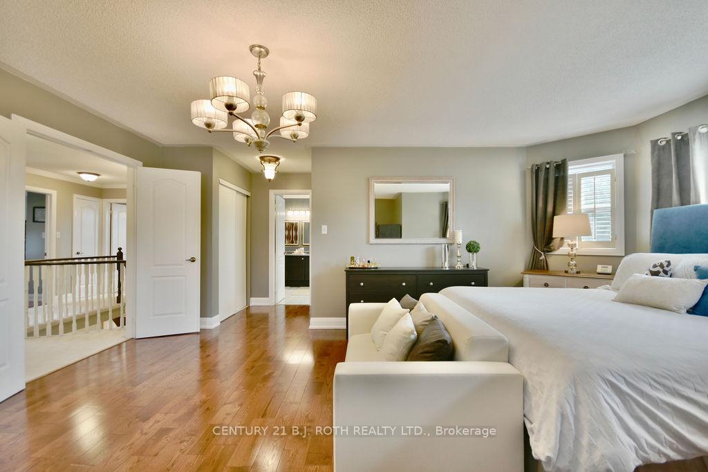Photo 37 of 79 Maclaren Avenue, Barrie, Innis-Shore — HOMEH