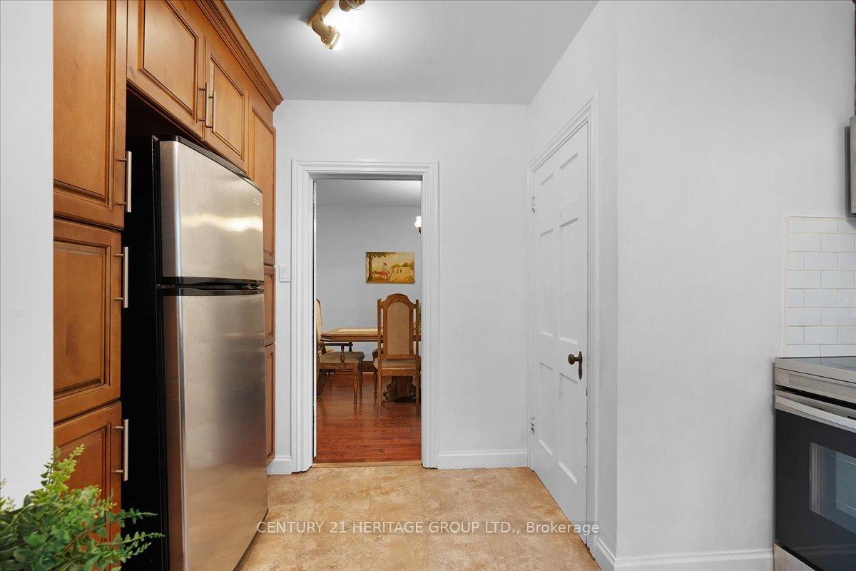 Photo 7 of 114 Traymore Avenue, Hamilton, Cootes Paradise — HOMEH