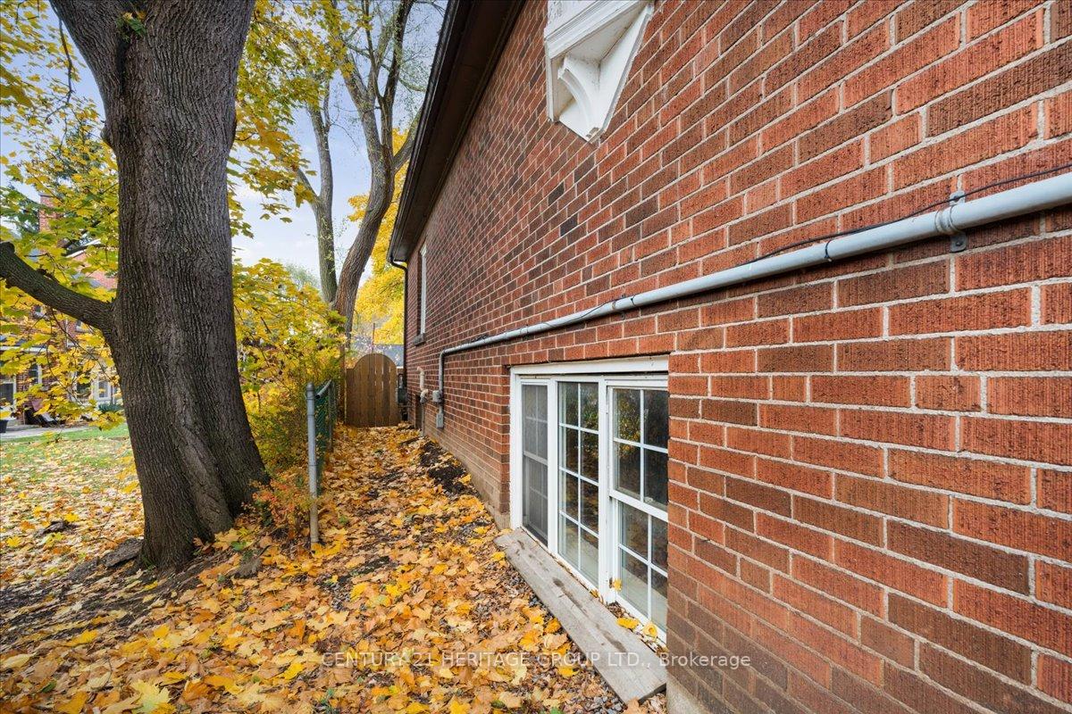 Photo 35 of 114 Traymore Avenue, Hamilton, Cootes Paradise — HOMEH