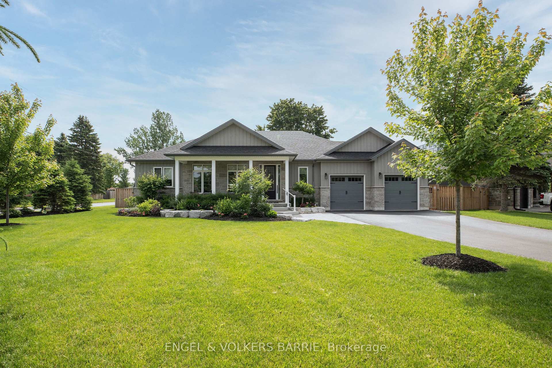 Photo 1 of 203 Montgomery Drive, Barrie, Painswick North — HOMEH