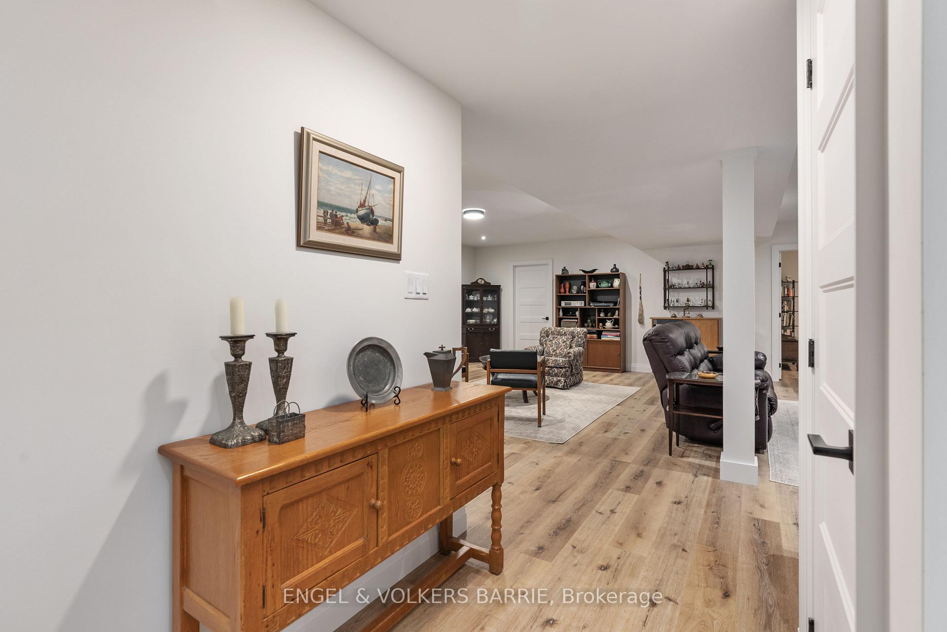 Photo 15 of 203 Montgomery Drive, Barrie, Painswick North — HOMEH