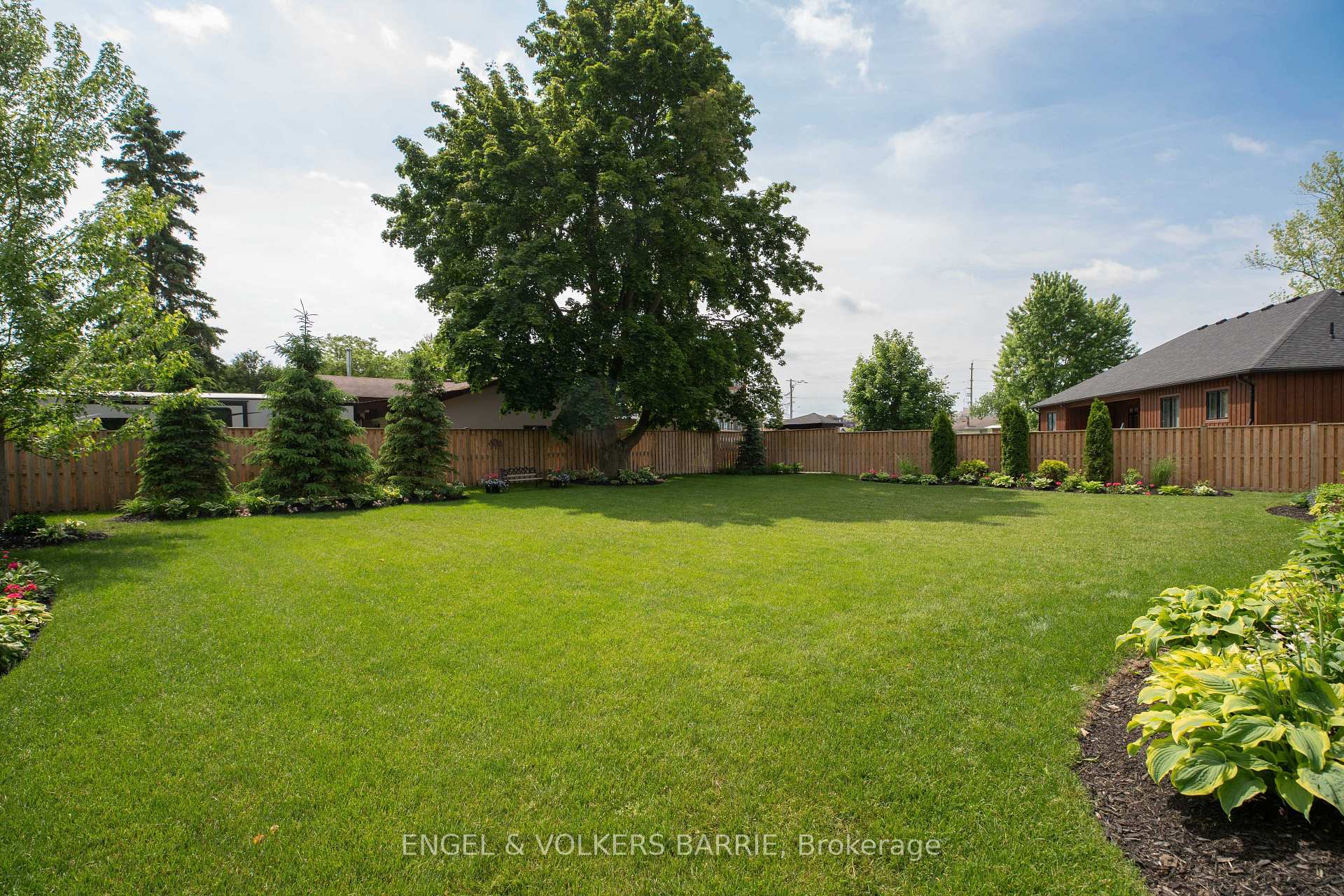 Photo 30 of 203 Montgomery Drive, Barrie, Painswick North — HOMEH