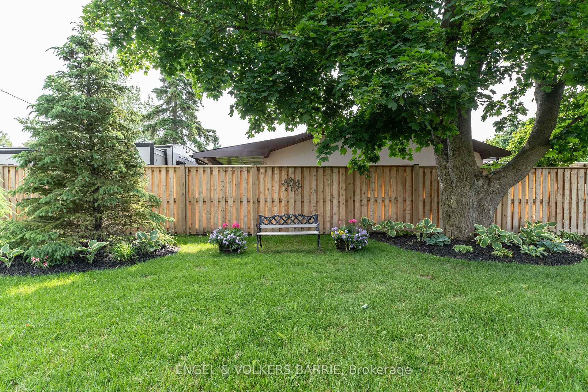 Photo 27 of 203 Montgomery Drive, Barrie, Painswick North — HOMEH