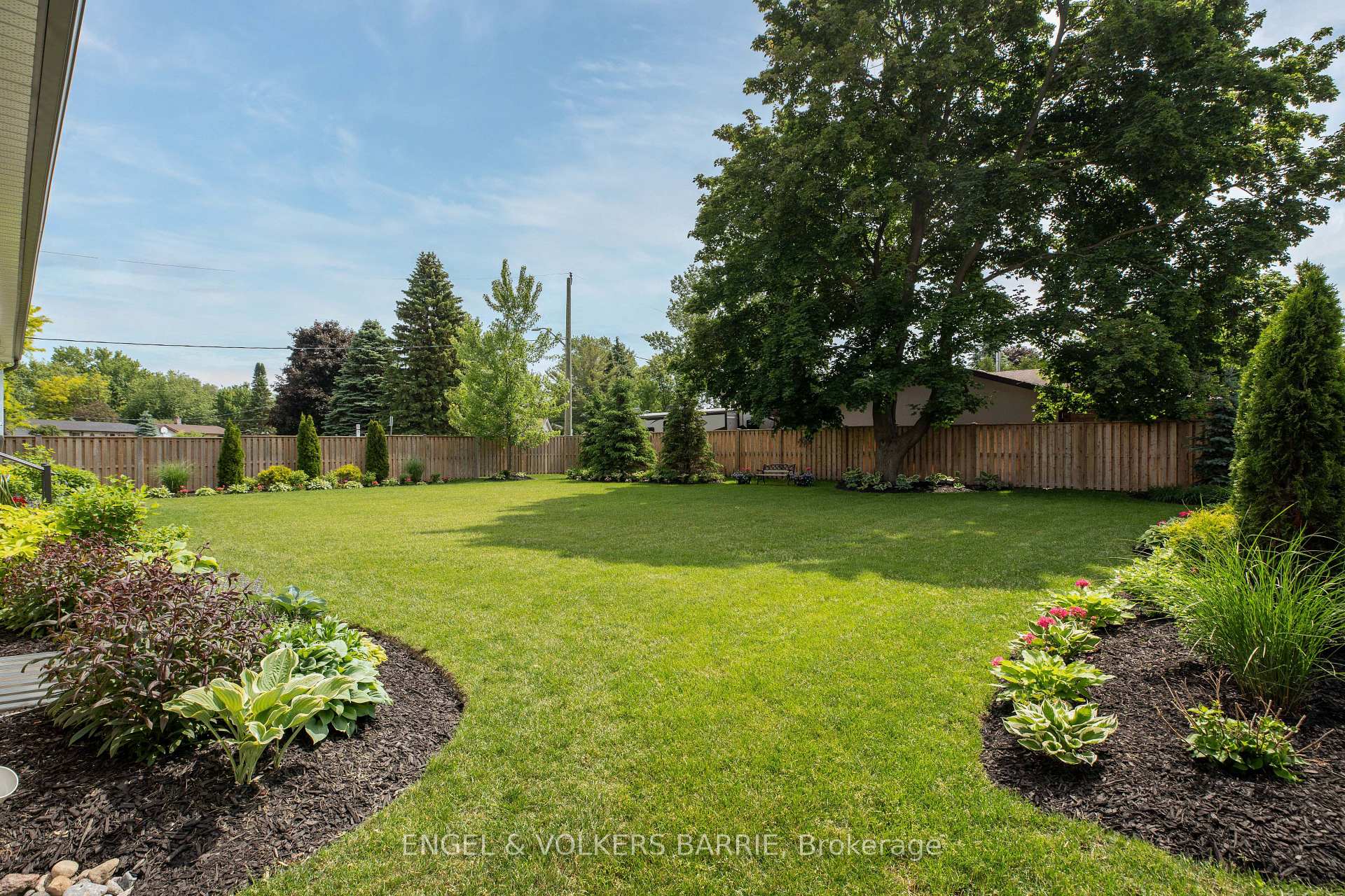 Photo 31 of 203 Montgomery Drive, Barrie, Painswick North — HOMEH