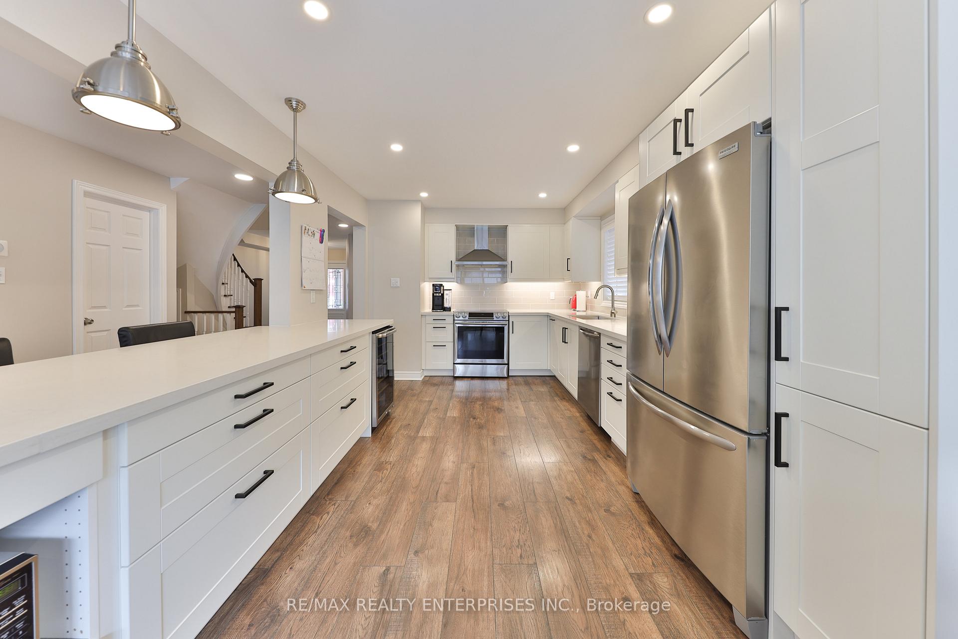 Photo 5 of 12 Grapevine Road, Caledon, Bolton West — HOMEH