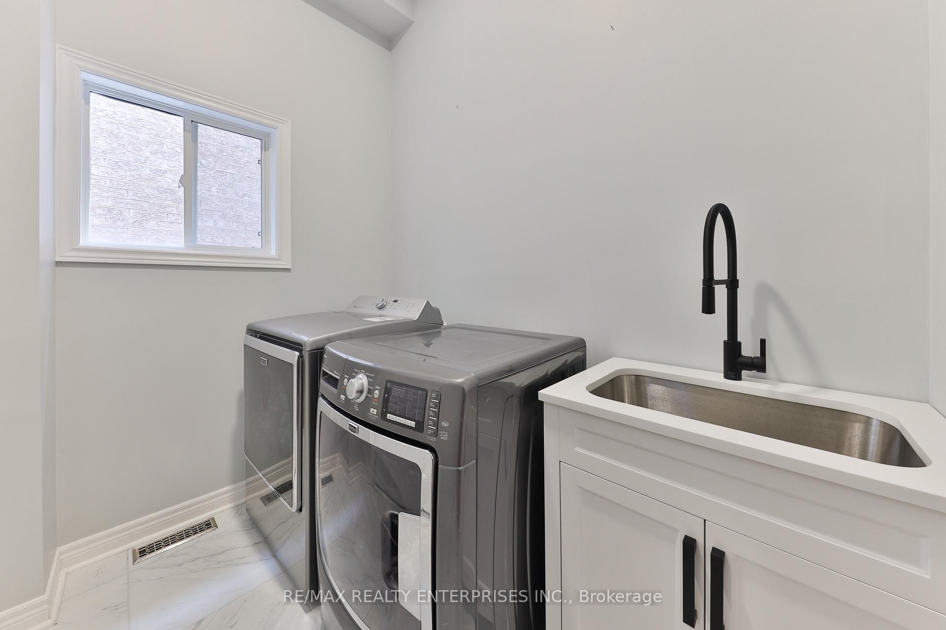 Photo 19 of 12 Grapevine Road, Caledon, Bolton West — HOMEH