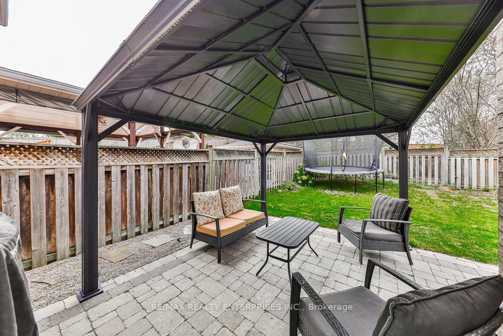 Photo 21 of 12 Grapevine Road, Caledon, Bolton West — HOMEH