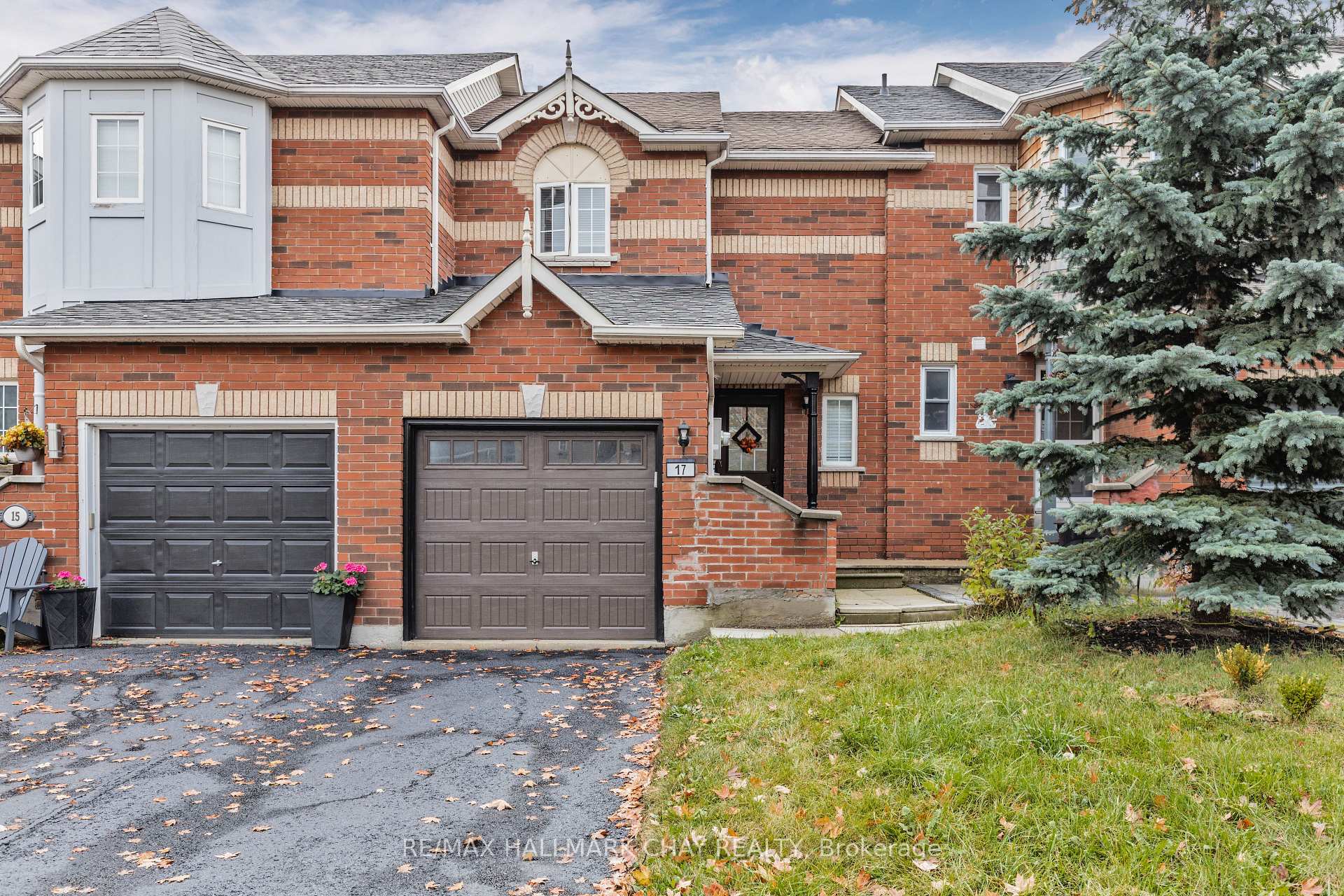 Photo 2 of 17 Gadwall Avenue, Barrie, Painswick South — HOMEH