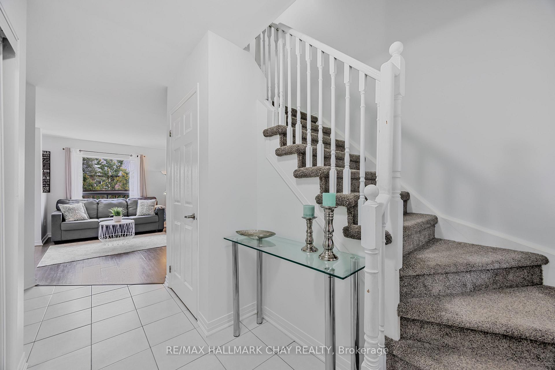Photo 12 of 17 Gadwall Avenue, Barrie, Painswick South — HOMEH