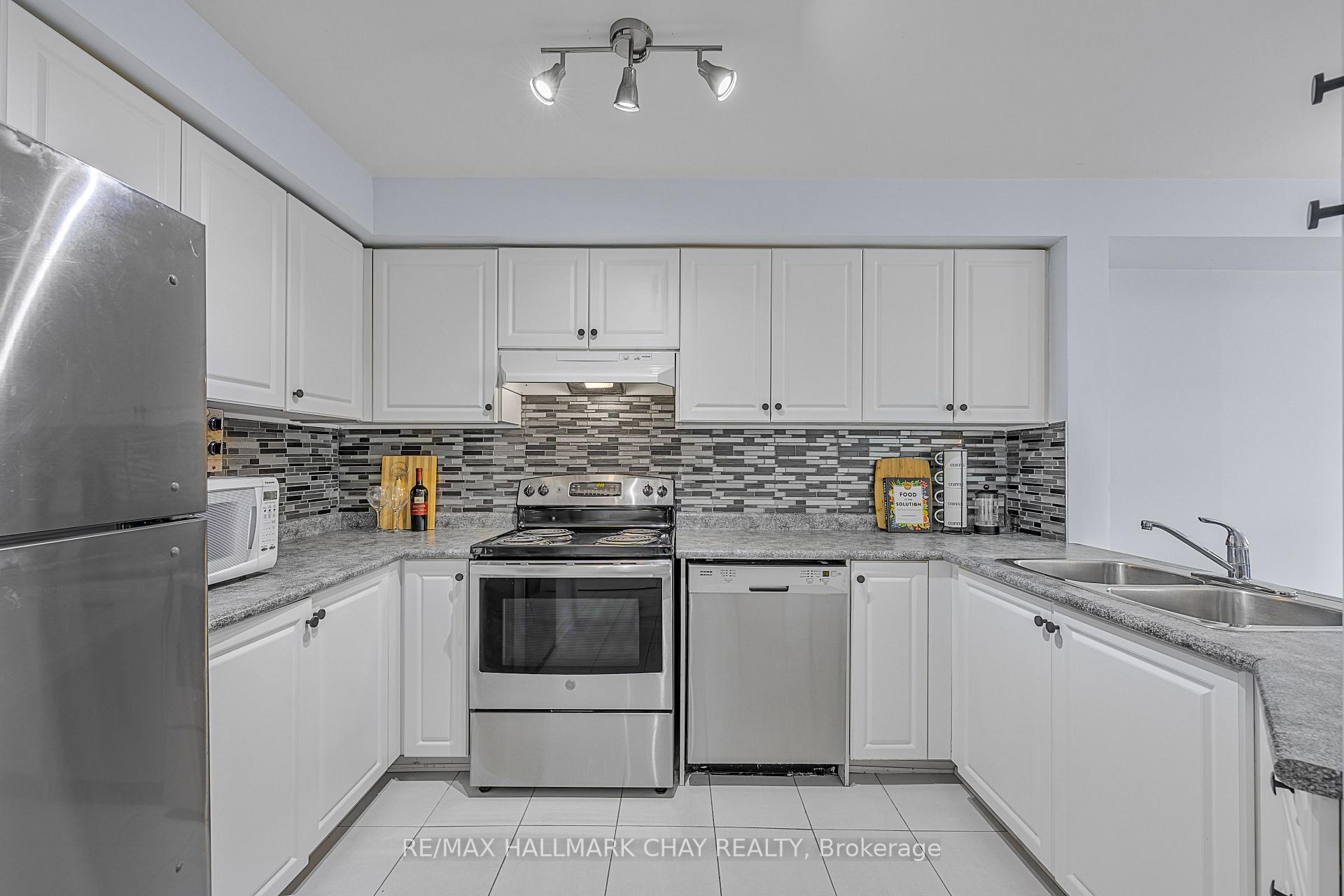 Photo 24 of 17 Gadwall Avenue, Barrie, Painswick South — HOMEH