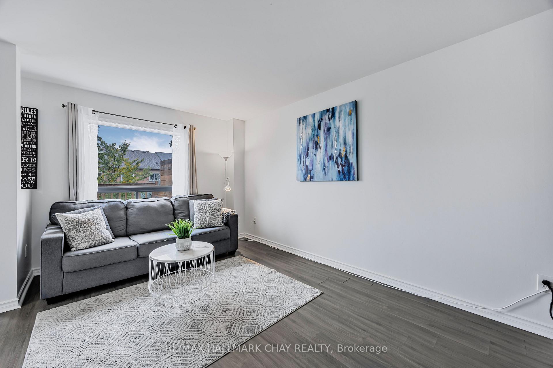 Photo 3 of 17 Gadwall Avenue, Barrie, Painswick South — HOMEH