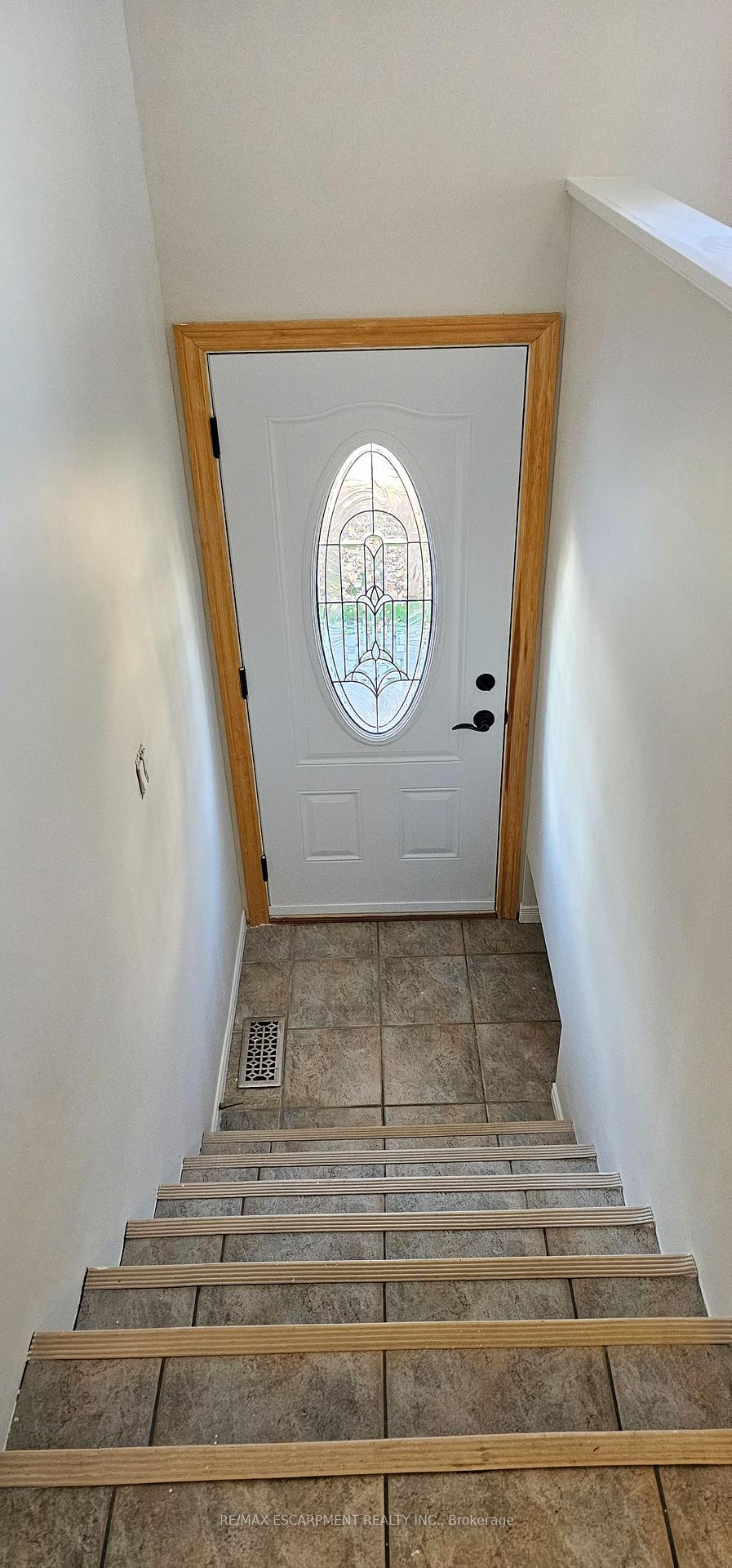 Photo 5 of 61 East 26th Street, Hamilton, Eastmount — HOMEH