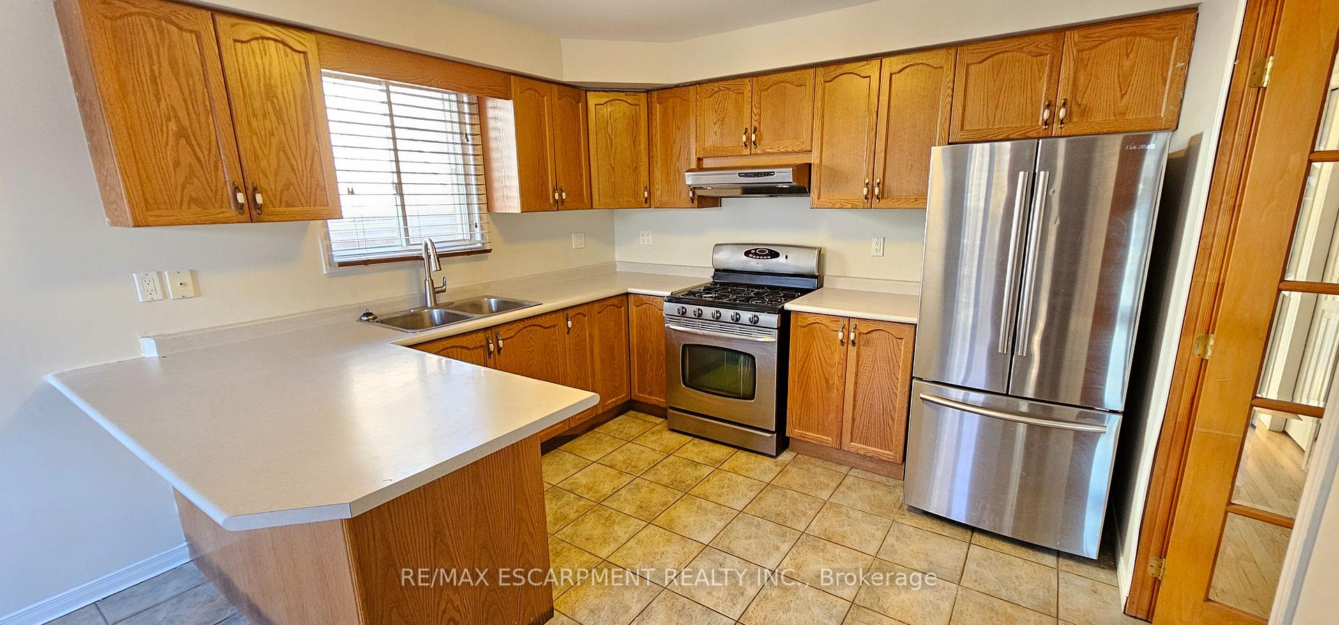 Photo 7 of 61 East 26th Street, Hamilton, Eastmount — HOMEH