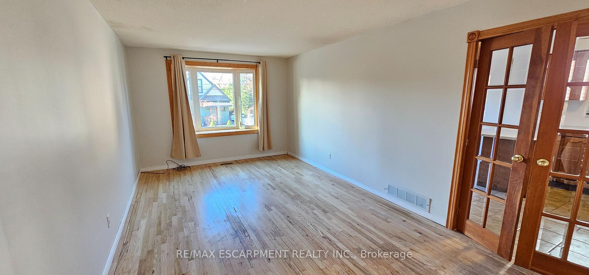 Photo 40 of 61 East 26th Street, Hamilton, Eastmount — HOMEH