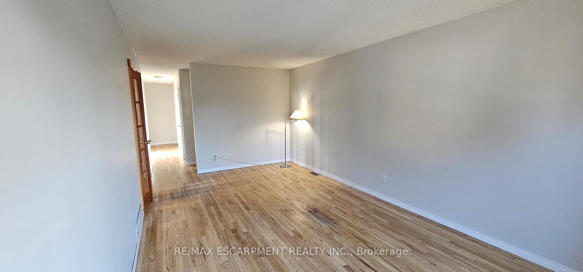 Photo 8 of 61 East 26th Street, Hamilton, Eastmount — HOMEH