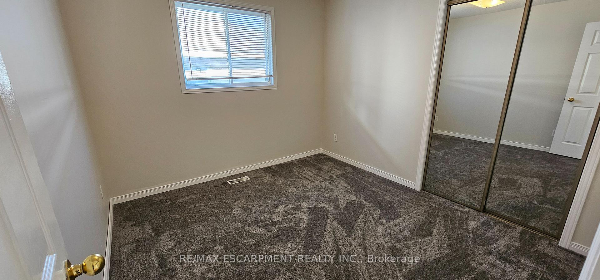 Photo 17 of 61 East 26th Street, Hamilton, Eastmount — HOMEH