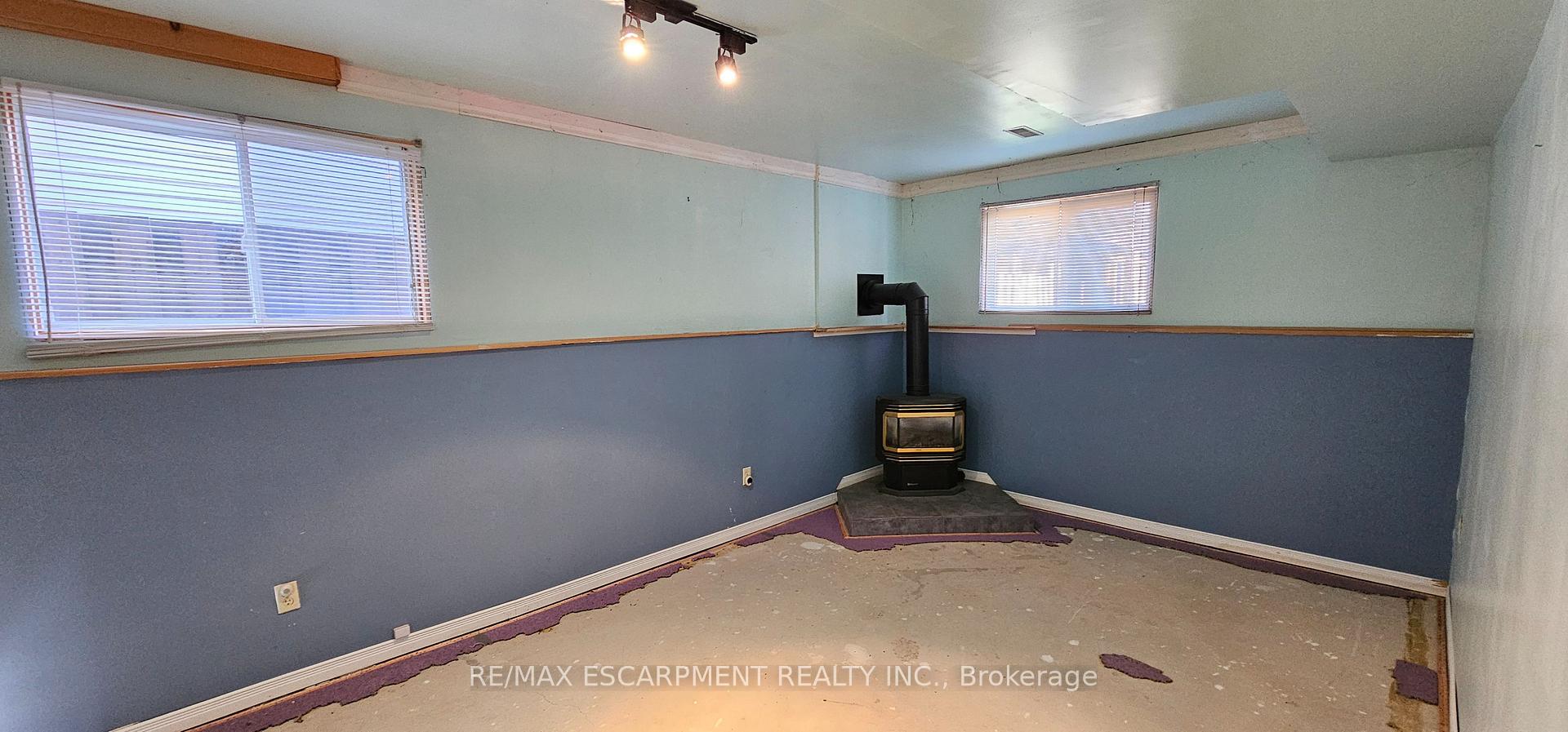 Photo 35 of 61 East 26th Street, Hamilton, Eastmount — HOMEH
